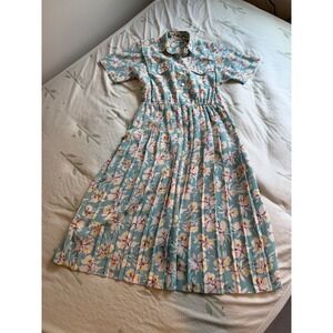 Vintage Classics by Leslie Fay Mint Floral Pleated Midi Shirt Dress Size 8 Retro